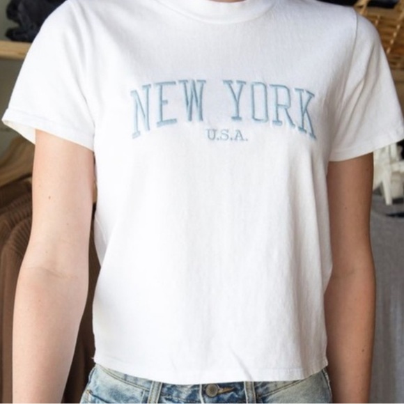 Brandy Melville New York baby tee - Picture 2 of 2